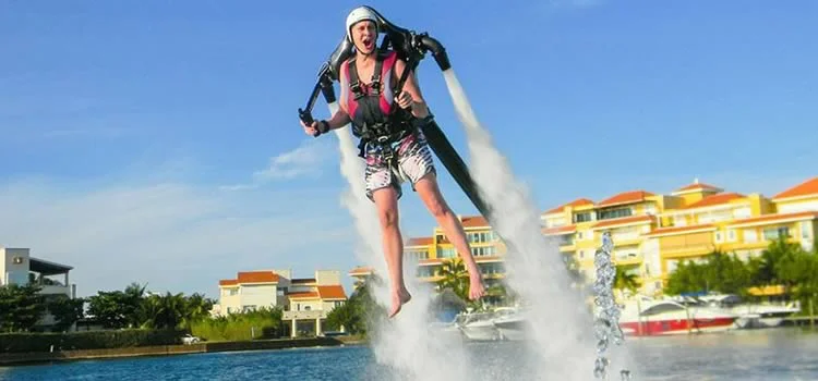 Deportes acuáticos extremos y actividades de aventura en Cancún